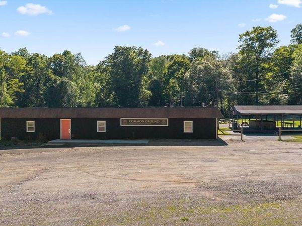 31 E Brookfield Rd, North Brookfield, MA 01535