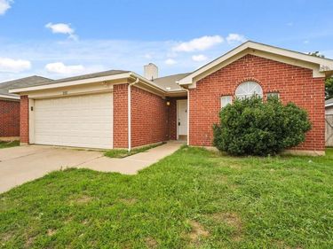 2312 Corral Drive, Fort Worth, TX 76133