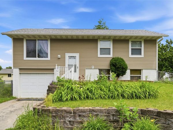 6612 Inwood Lane NE, Cedar Rapids, IA 52402