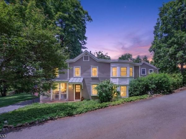 35 Woodledge Rd, Watchung, NJ 07069
