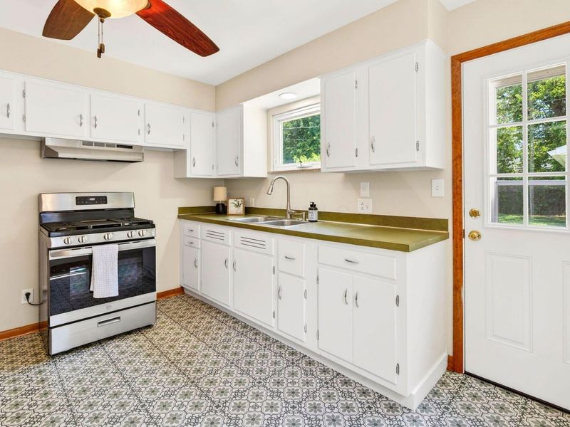 220 S Ashburton Road , Columbus, OH 43213 Photo 12