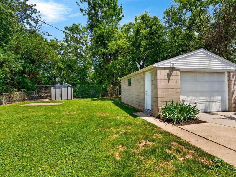 220 S Ashburton Road , Columbus, OH 43213 Photo 38