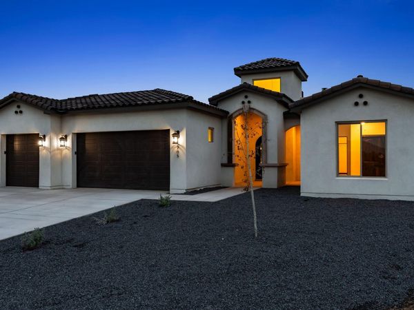 705 4th Street NE, Rio Rancho, NM 87124