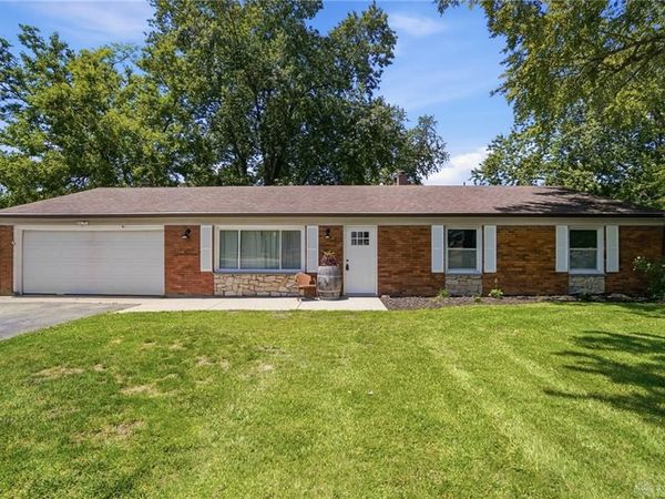 9095 N Bunnell Hill Road, Clearcreek Twp, OH 45458