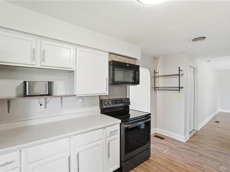 9095 N Bunnell Hill Road, Clearcreek Township, OH 45458 Photo 16
