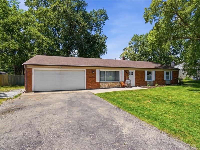 9095 N Bunnell Hill Road, Clearcreek Township, OH 45458 Photo 3