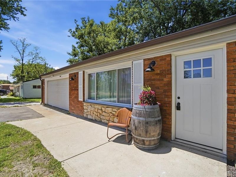 9095 N Bunnell Hill Road, Clearcreek Township, OH 45458 Photo 5
