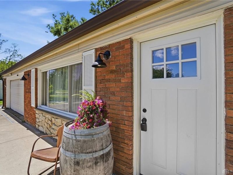 9095 N Bunnell Hill Road, Clearcreek Township, OH 45458 Photo 6