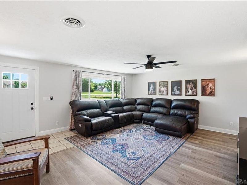 9095 N Bunnell Hill Road, Clearcreek Township, OH 45458 Photo 9