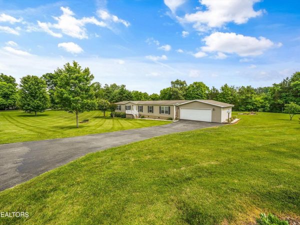 5700 Hyatt Rd, Knoxville, TN 37918