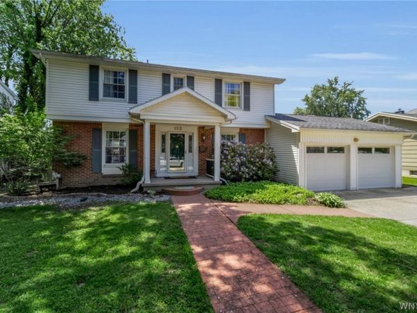 153 Pin Oak Drive , Buffalo, NY 14221