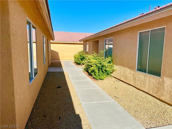 1070 Potro Avenue , Unit 4, Pahrump, NV 89048