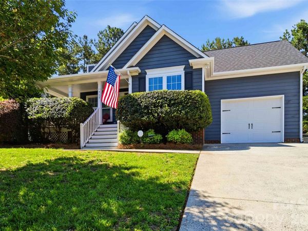 717 Peregrine Court , Gastonia, NC 28056