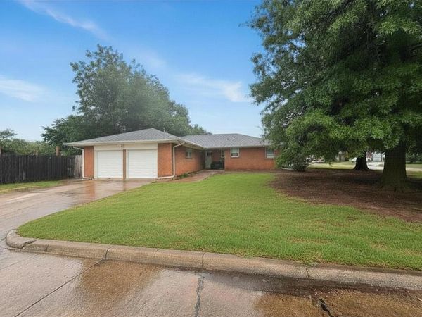 101 Burton Place, Edmond, OK 73013