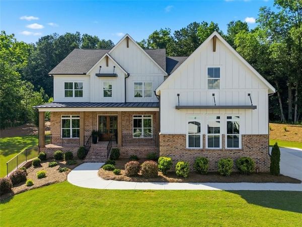 401 Oakleigh Avenue, Woodstock, GA 30188