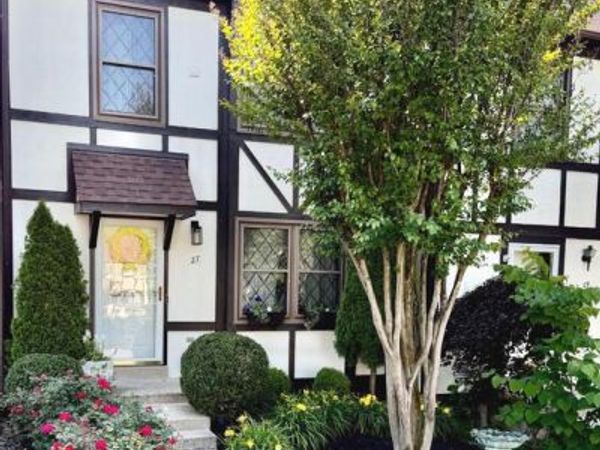 27 LYNDHURST COURT, STERLING, VA 20165
