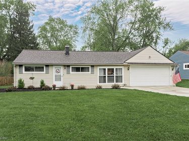 1924 Westwood Drive, Twinsburg, OH 44087