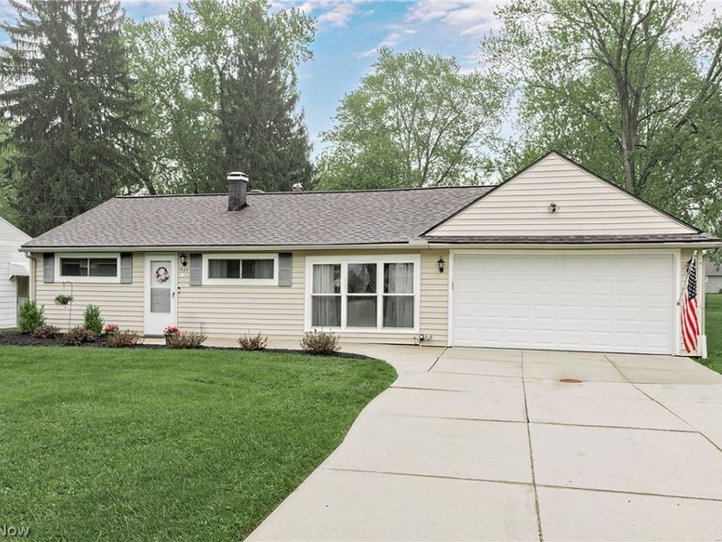 1924 Westwood Drive, Twinsburg, OH 44087 Photo 2
