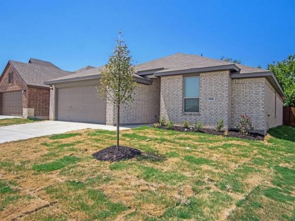 9816 Mescalbean Boulevard, Fort Worth, TX 76036