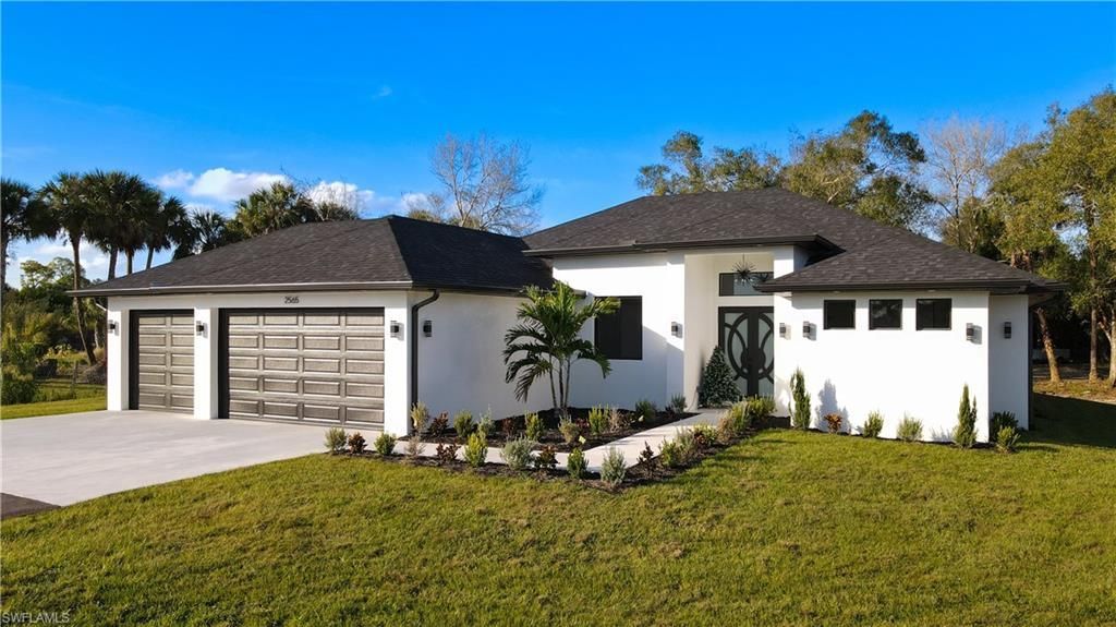 2565 28th Ave Se, Naples, FL 34117 Photo