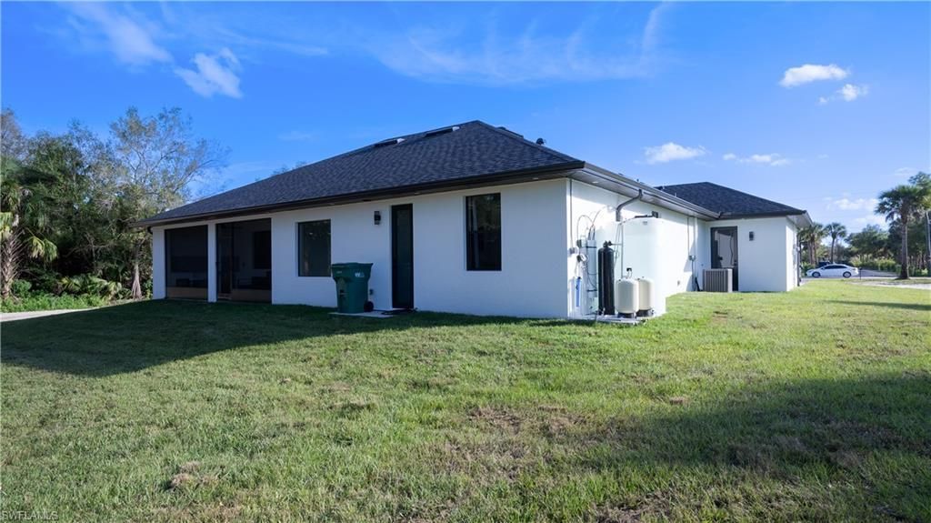 2565 28th Ave Se, Naples, FL 34117 Photo