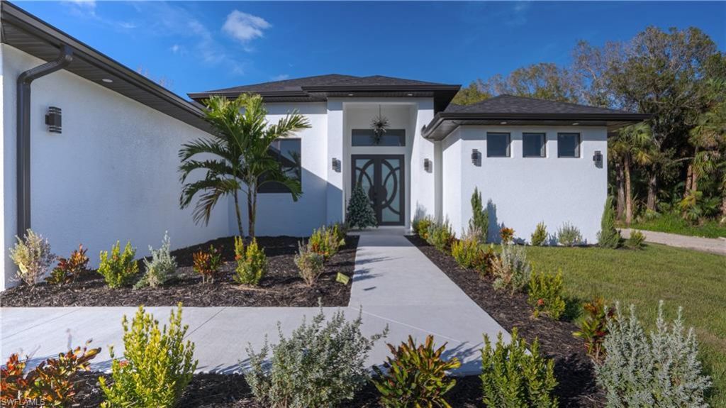 2565 28th Ave Se, Naples, FL 34117 Photo