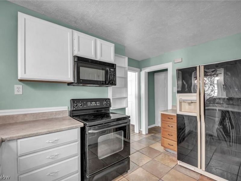 21821 Wilmore Avenue , Euclid, OH 44123 Photo 14