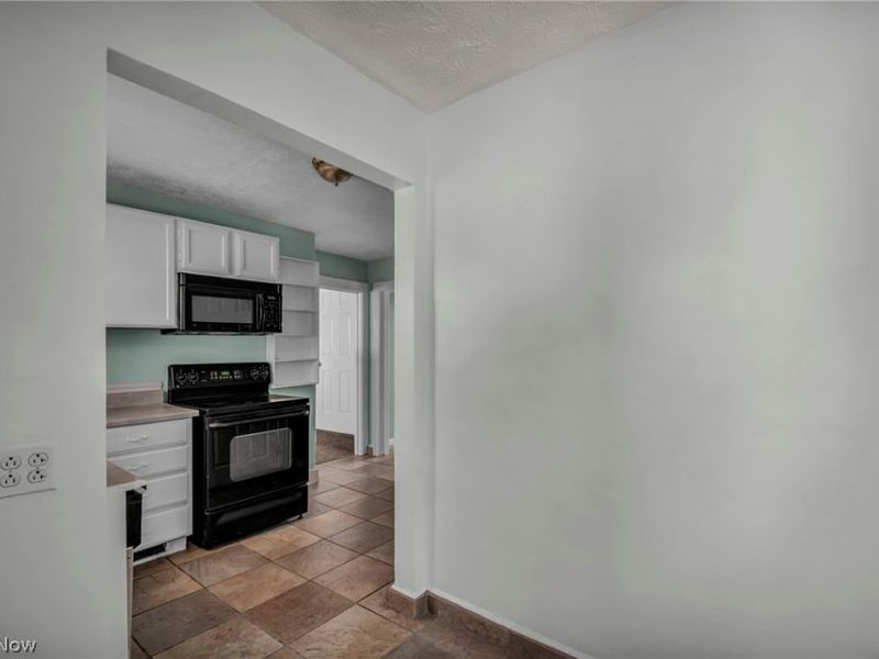 21821 Wilmore Avenue , Euclid, OH 44123 Photo 18