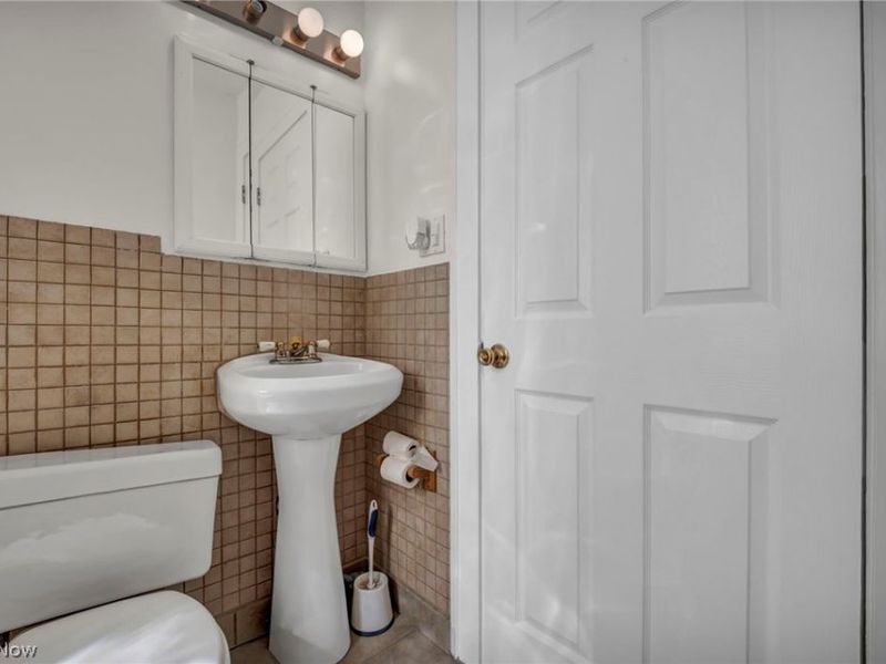 21821 Wilmore Avenue , Euclid, OH 44123 Photo 21