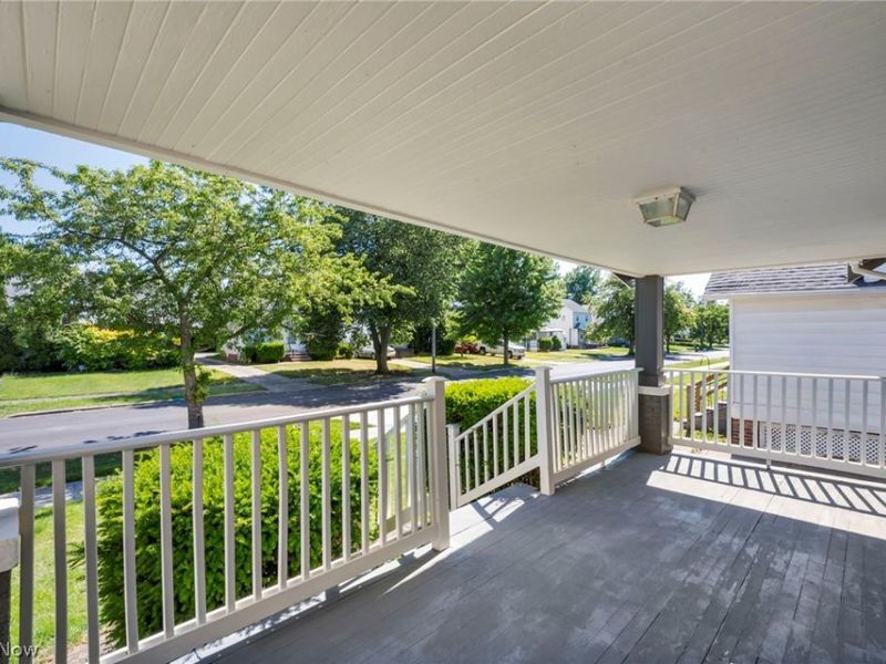 21821 Wilmore Avenue , Euclid, OH 44123 Photo 4