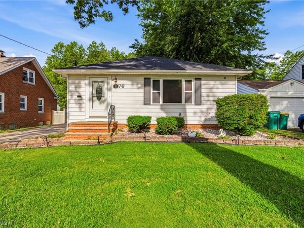 1976 Beverly Hills Drive , Richmond Heights, OH 44143