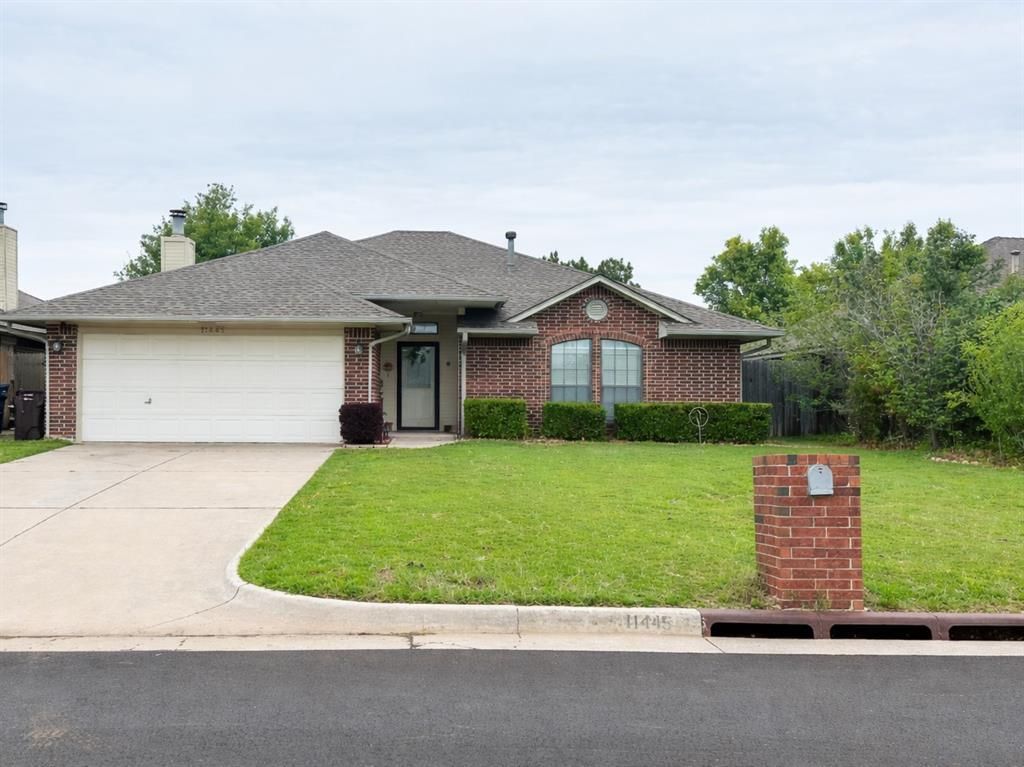 11445 Walters Avenue, Oklahoma City, OK 73162 Main Photo