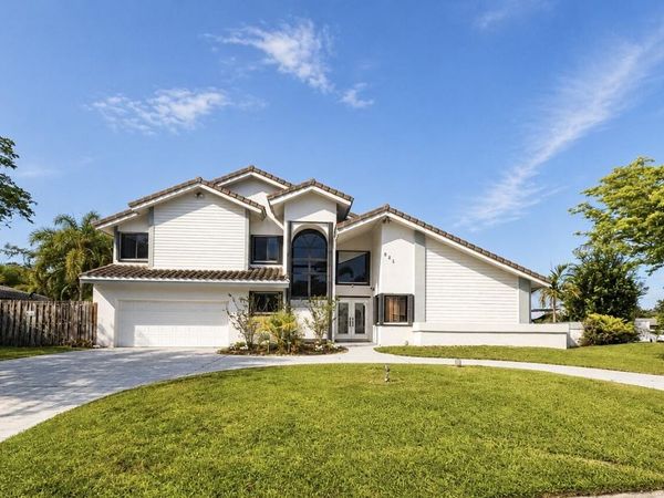 621 SW 101st Avenue, Plantation, FL 33324