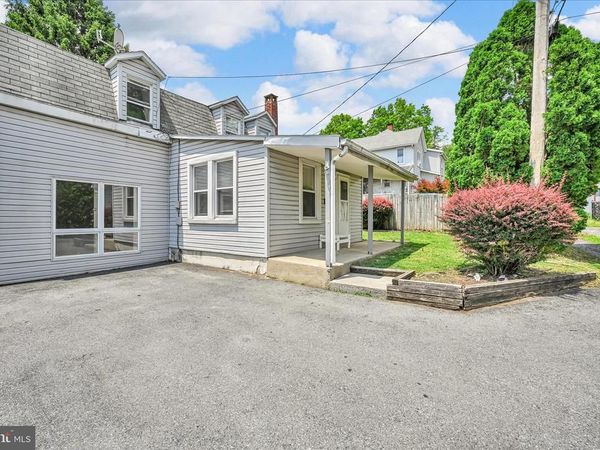 2114 R SPRING, WEST LAWN, PA 19609