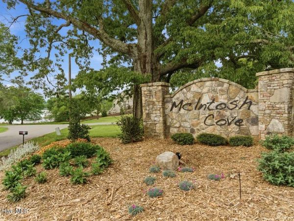 25 Mcintosh Circle , Hayesville, NC 28904