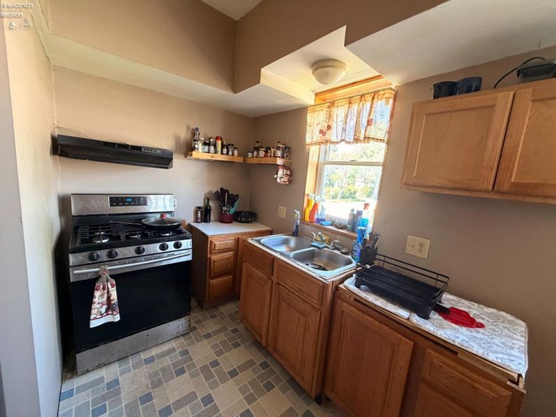 807 E State Street, Fremont, OH 43420 Photo 11
