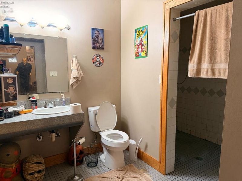 807 E State Street, Fremont, OH 43420 Photo 19