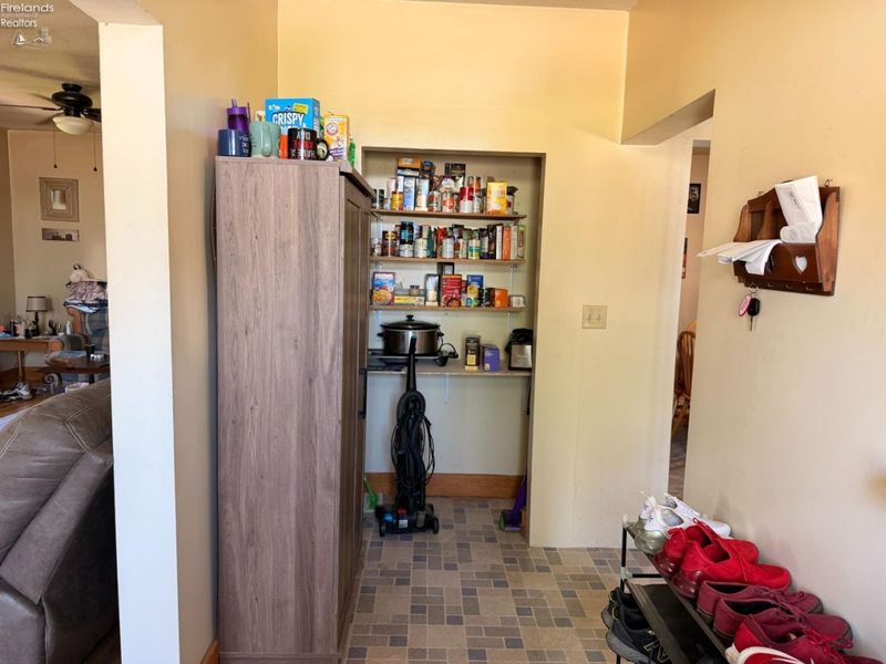807 E State Street, Fremont, OH 43420 Photo 2