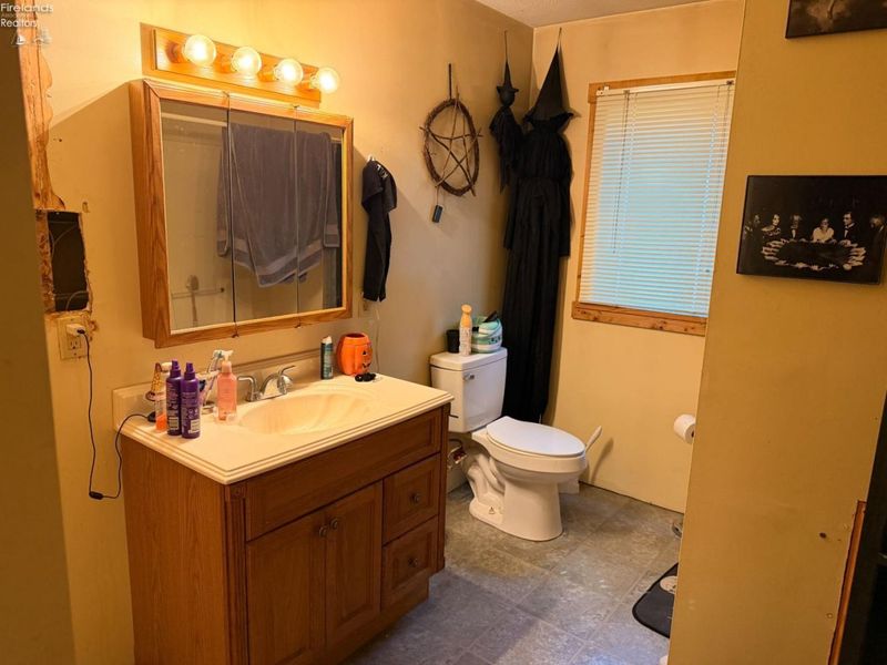 807 E State Street, Fremont, OH 43420 Photo 23