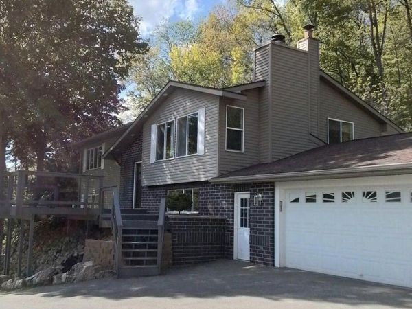 1596 Highwood Drive , La Crescent, MN 55947