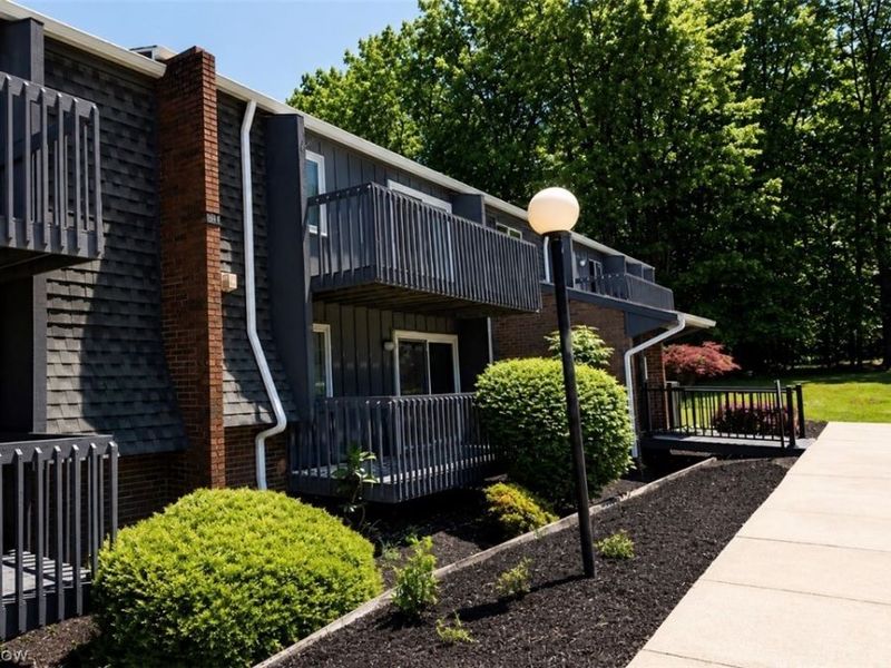 6215 Hidden Creek Drive, Unit 316, Lorain, OH 44053 Photo 1