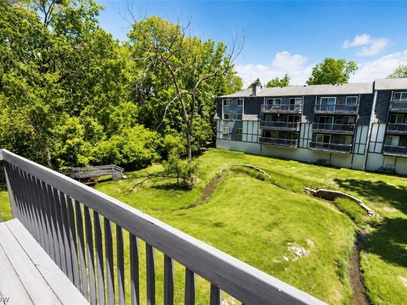 6215 Hidden Creek Drive, Unit 316, Lorain, OH 44053 Photo 25