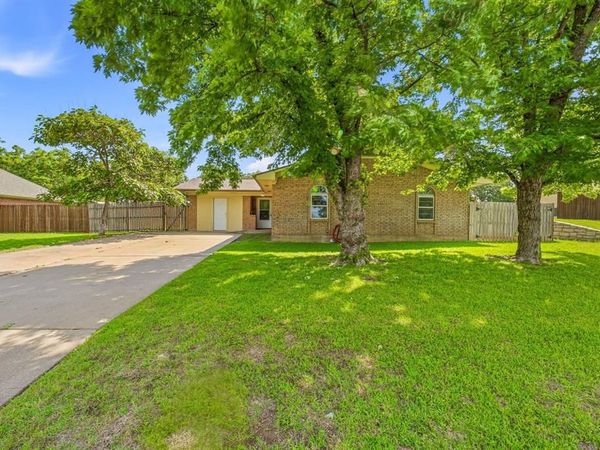231 Choctaw Drive, Stephenville, TX 76401