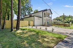 196 Challedon Drive photo 4
