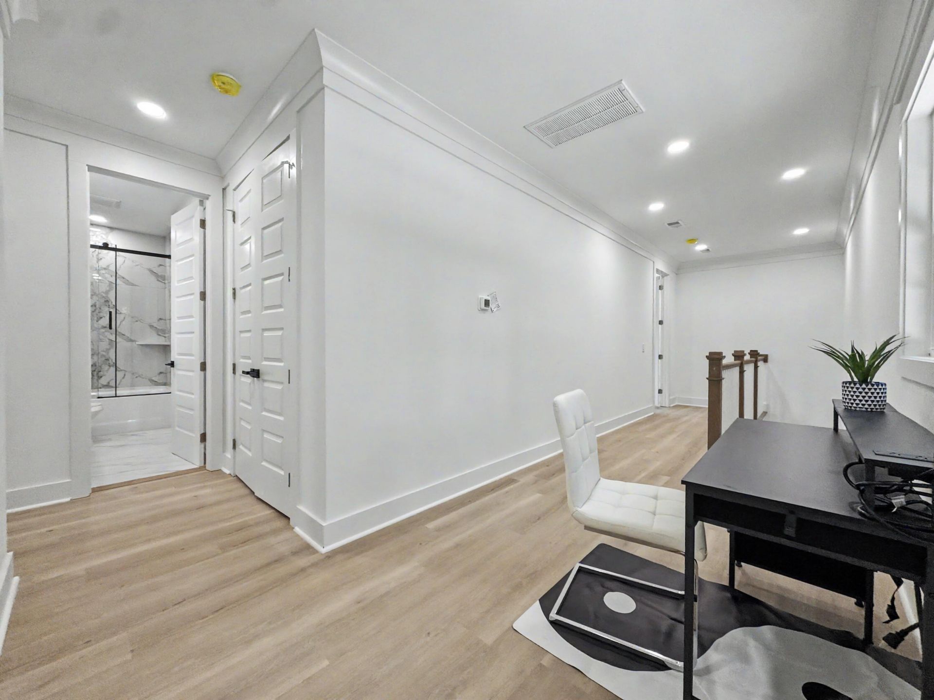 196 Challedon Drive Photo 34