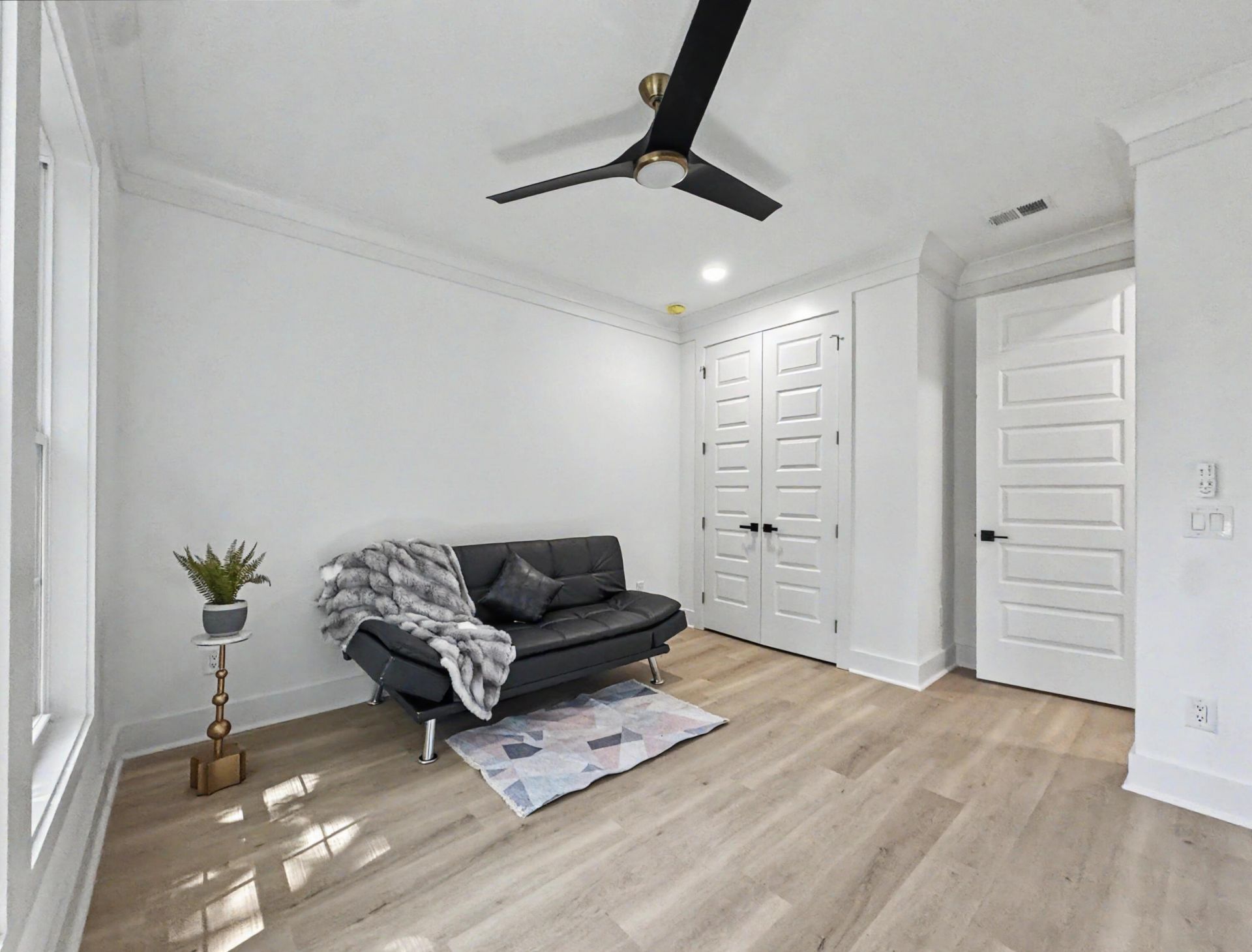 196 Challedon Drive Photo 39