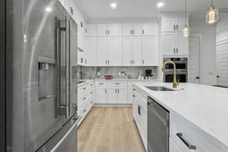 196 Challedon Drive photo 4