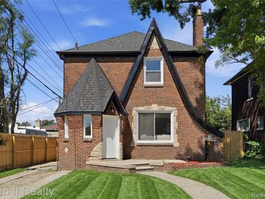 17127 Santa Barbara Drive, Detroit, Mi 48221