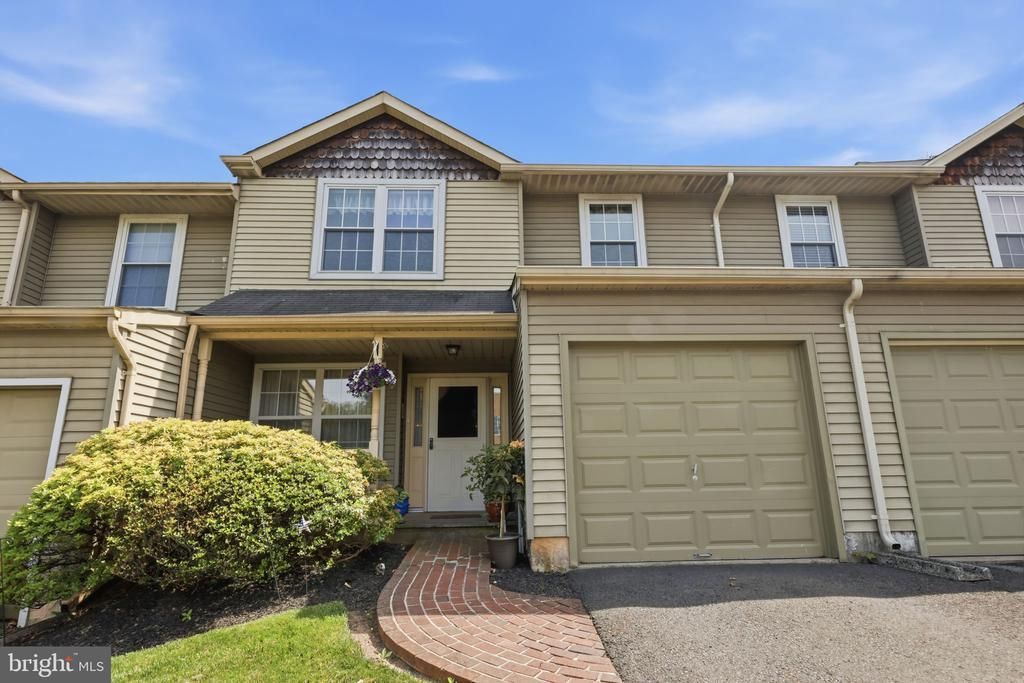 30 S TIMBER ROAD , HOLLAND, PA 18966