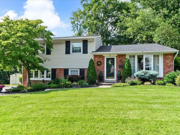 16 GROVE LANE, BROOMALL, PA 19008